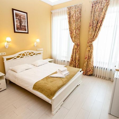 Art Suites Near Deribasovskaya Odessa Exterior photo